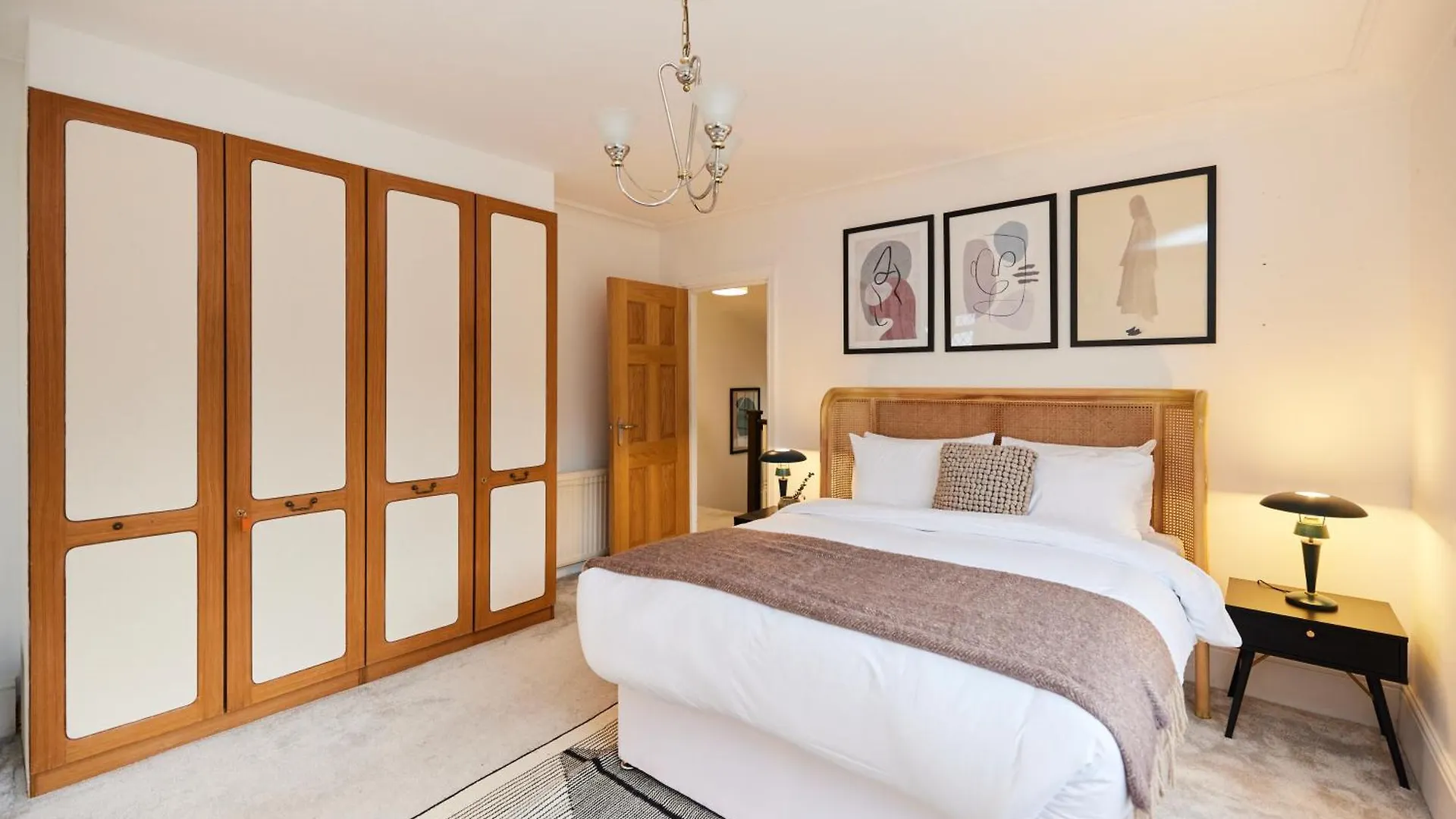 Apartment The Redbridge Sanctuary - Spacious 3Bdr House With Garden London