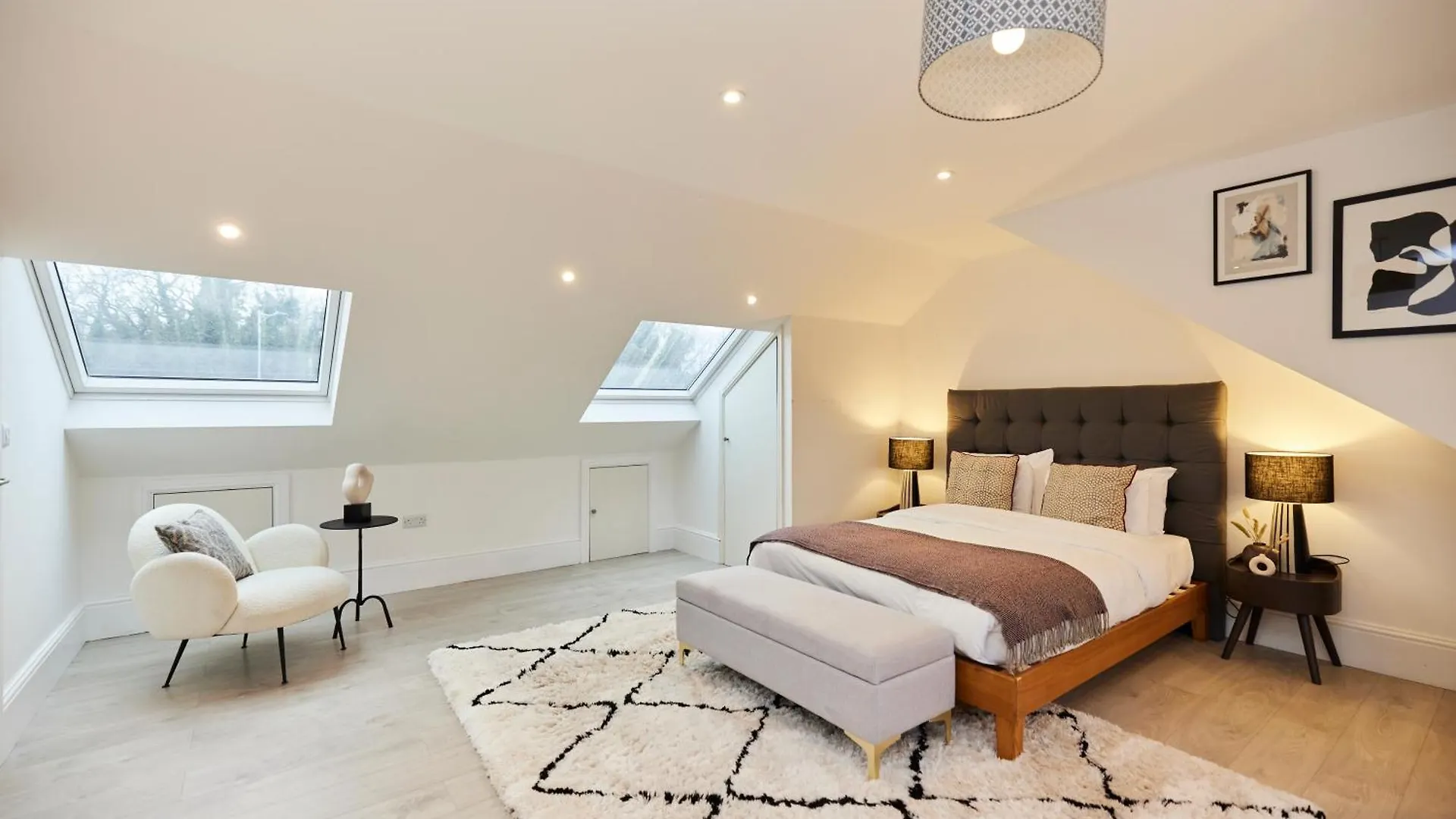 The Redbridge Sanctuary - Spacious 3Bdr House With Garden London Apartment