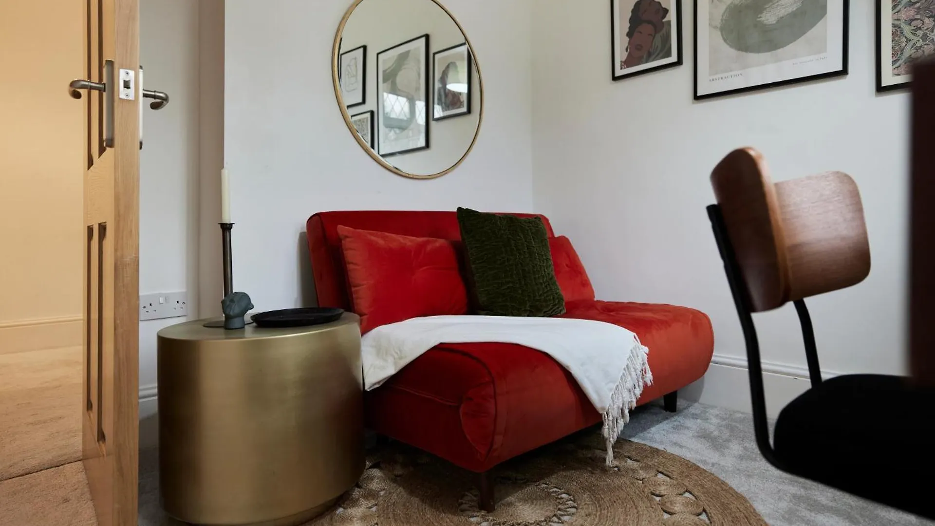 The Redbridge Sanctuary - Spacious 3Bdr House With Garden London 0*,  United Kingdom