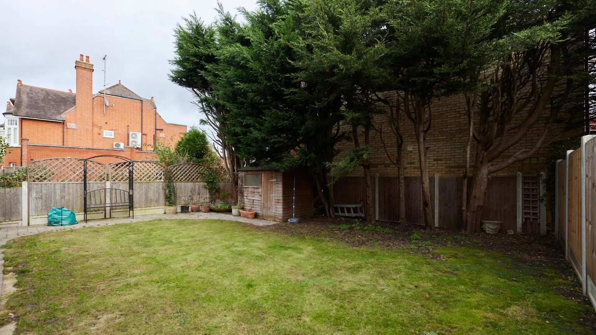 Appartement The Redbridge Sanctuary - Spacious 3Bdr House With Garden Londres Royaume-Uni